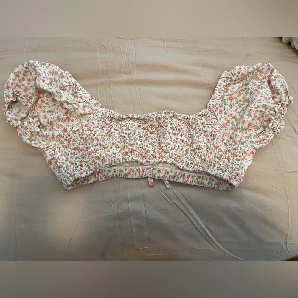 Aeropostale Womens Set Size Medium White Floral Crop Top and Shorts Two Piece - Picture 8 of 14